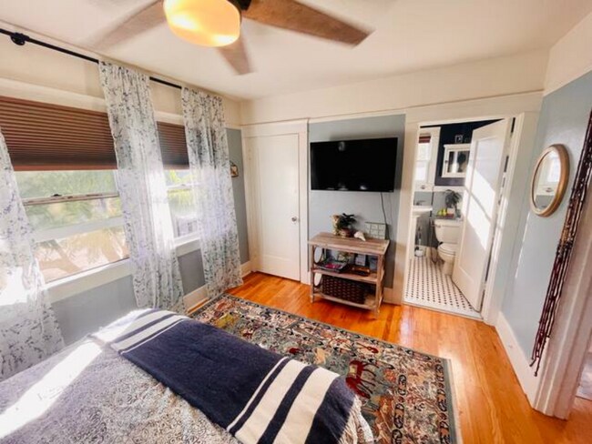 Foto del edificio - 2910 Grape Street