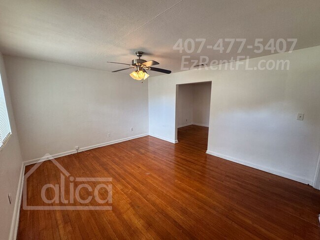 Foto del edificio - Coming Soon – Charming & Convenient 3-Bedr...