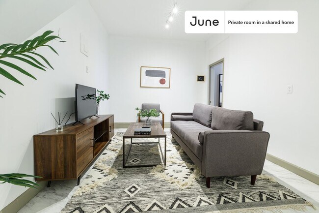 Foto del edificio - Room in Shared 4 bed/2 bath home in Hell's Kitchen