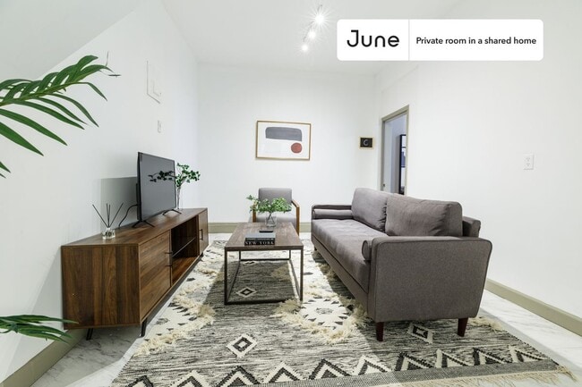 Foto del edificio - Room in Shared 4 bed/2 bath home in Hell's Kitchen