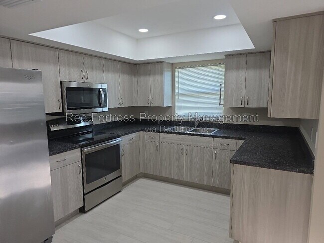 Building Photo - 3608 SW 7th Pl