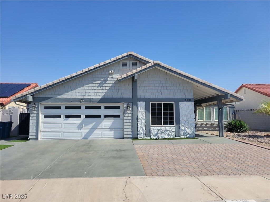 Primary Photo - 5836 Corazon Dr