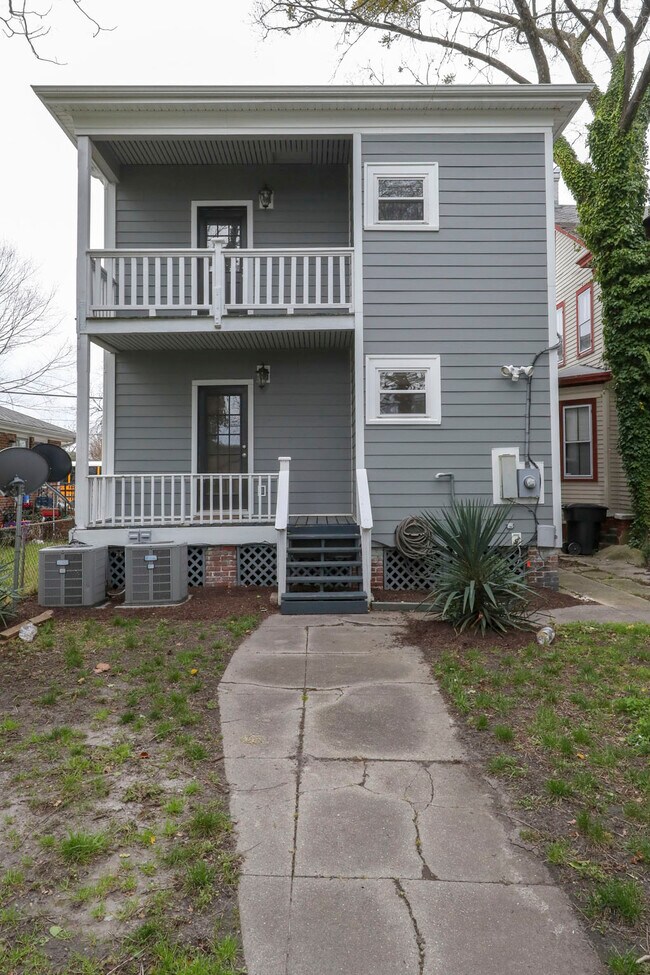 Building Photo - 273 Hatton St