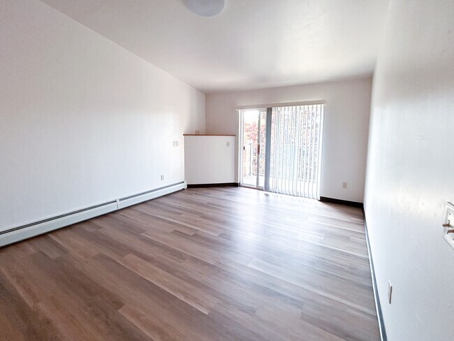 Building Photo - College Avenue Apartments