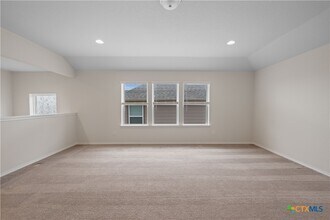 Building Photo - 942 Blue Violet