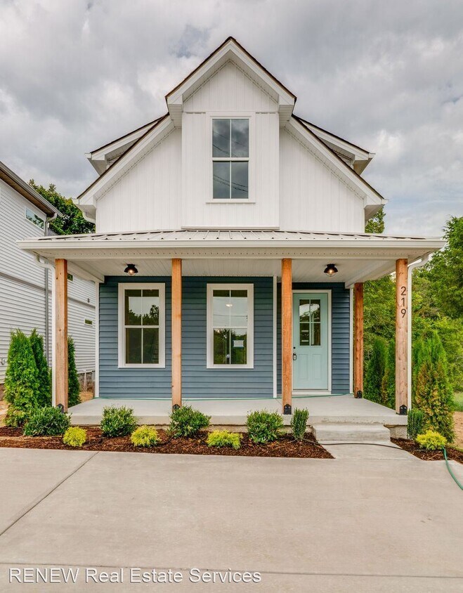 Foto principal - 3 br, 2 bath House - 219 Liberty Ln