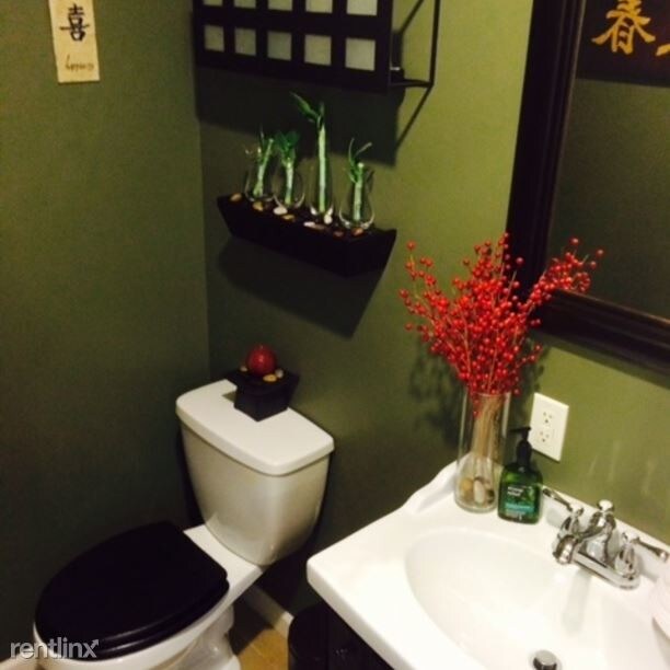 Building Photo - 6315 Forest Ave