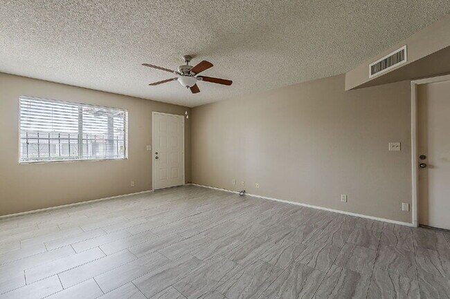 Foto del edificio - 4328 E Capri Ave