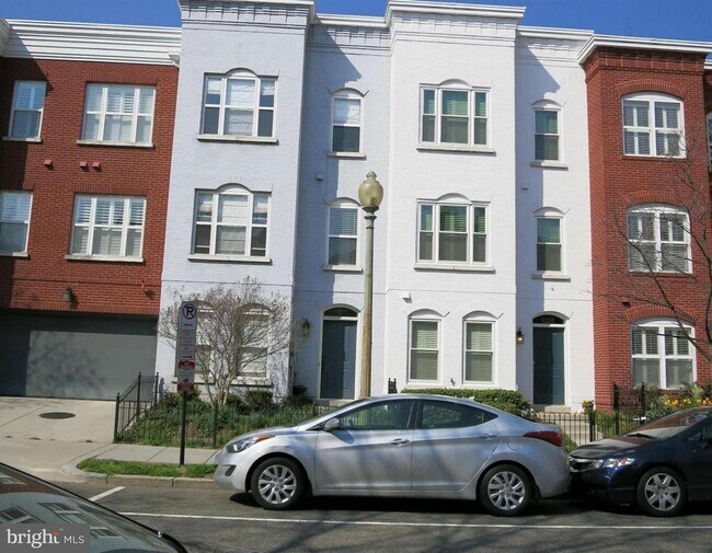 Building Photo - 1227 V St NW
