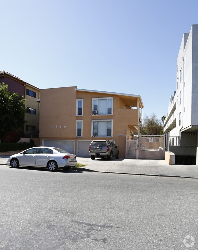 Foto del edificio - 3980 Ingraham St