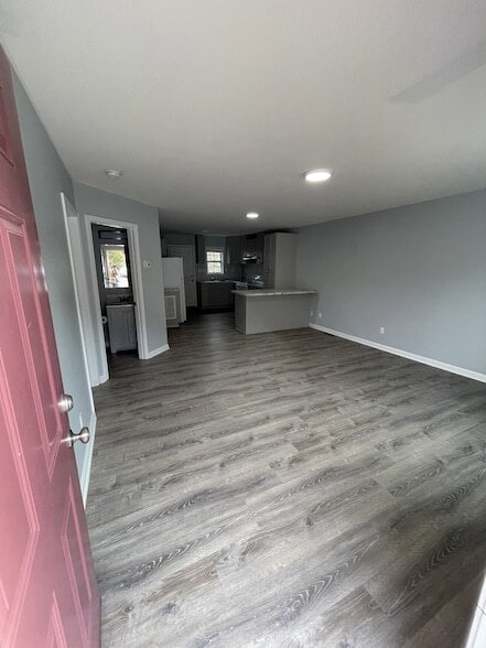 Building Photo - 263 Bayless St