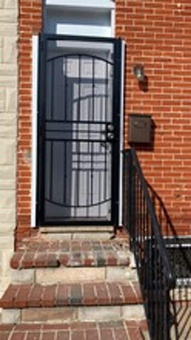 Foto del edificio - 1170 Washington Blvd