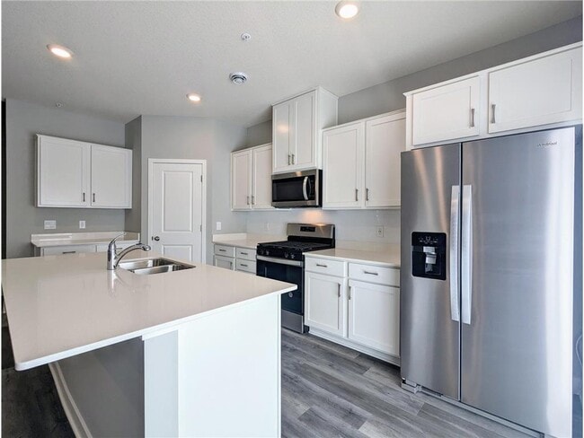 Building Photo - 17092 Dysart Pl