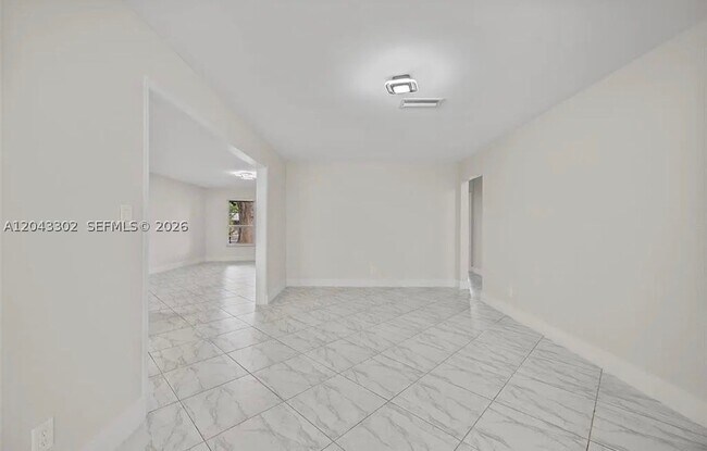 Building Photo - 5320 Fillmore St