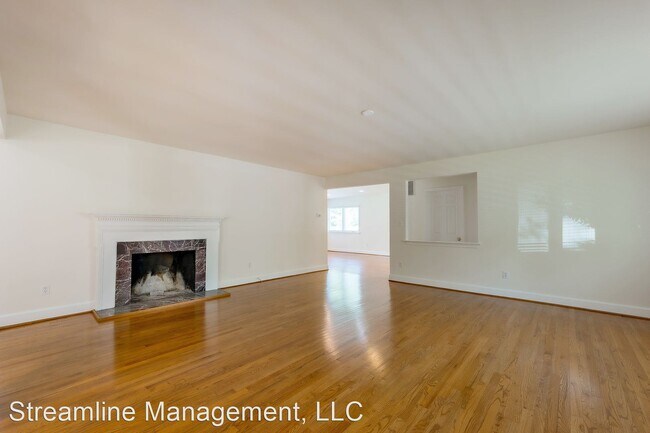 Building Photo - 5 br, 4.5 bath House - 7001 West Greenvale...