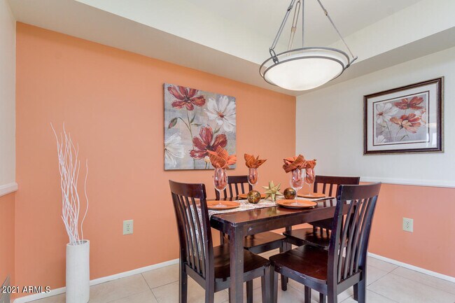 Foto del edificio - 9950 W Royal Oak Rd