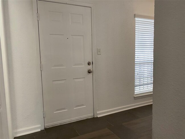 Building Photo - 6201 Ranchester Dr