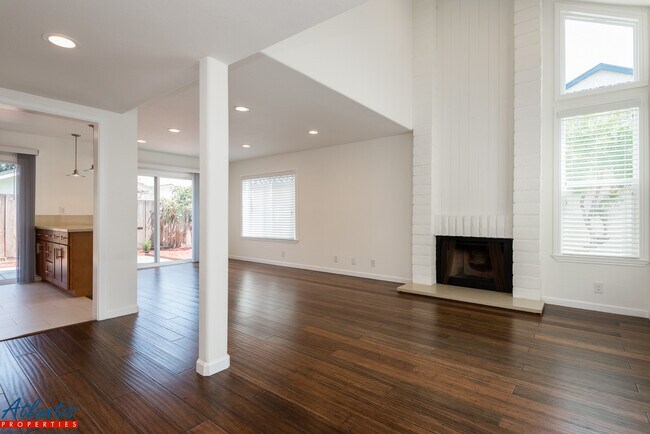 Foto del edificio - Gorgeous Home | Remodeled | Cupertino Schools