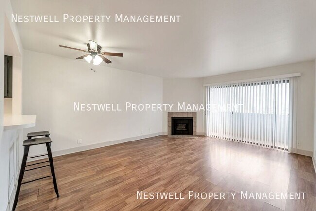 Foto del edificio - 925 Creekhill Ln