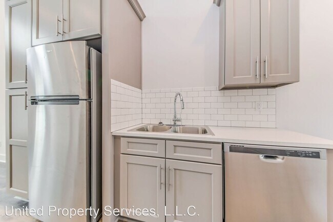 Building Photo - 1 br, 1 bath House - 313 Devalcourt #100