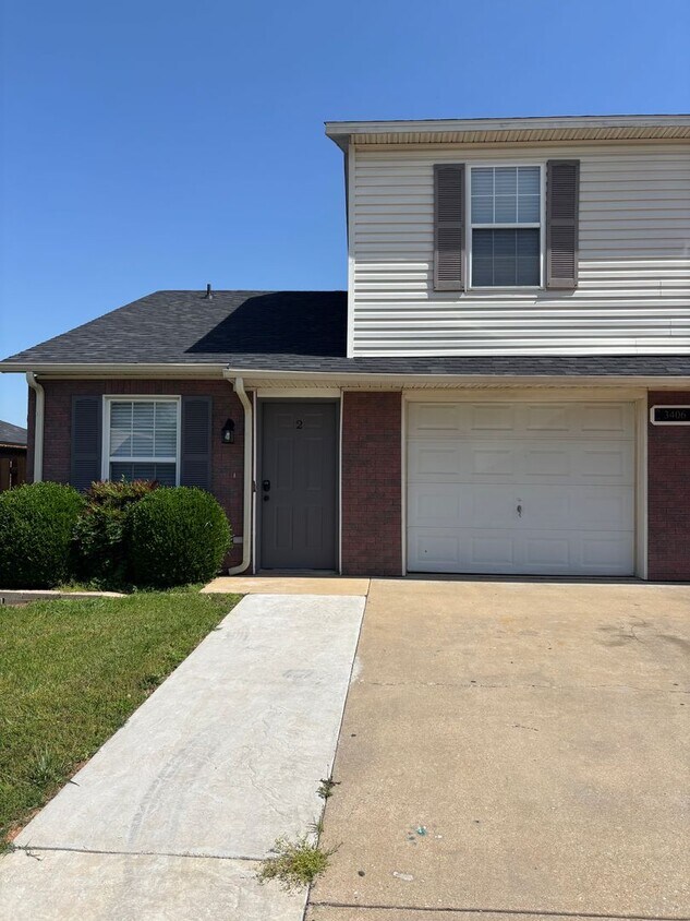 Primary Photo - 3406 SW Victoria Pl