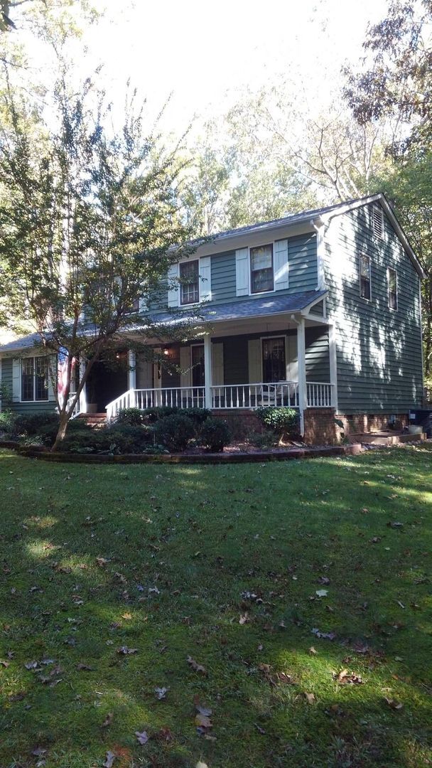 Building Photo - 433 Raintree Dr