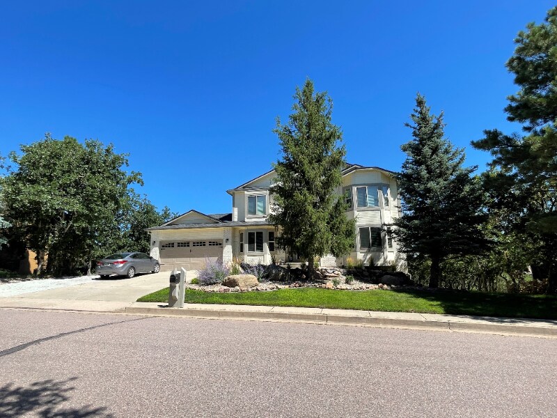 Primary Photo - 120 Lowick Dr