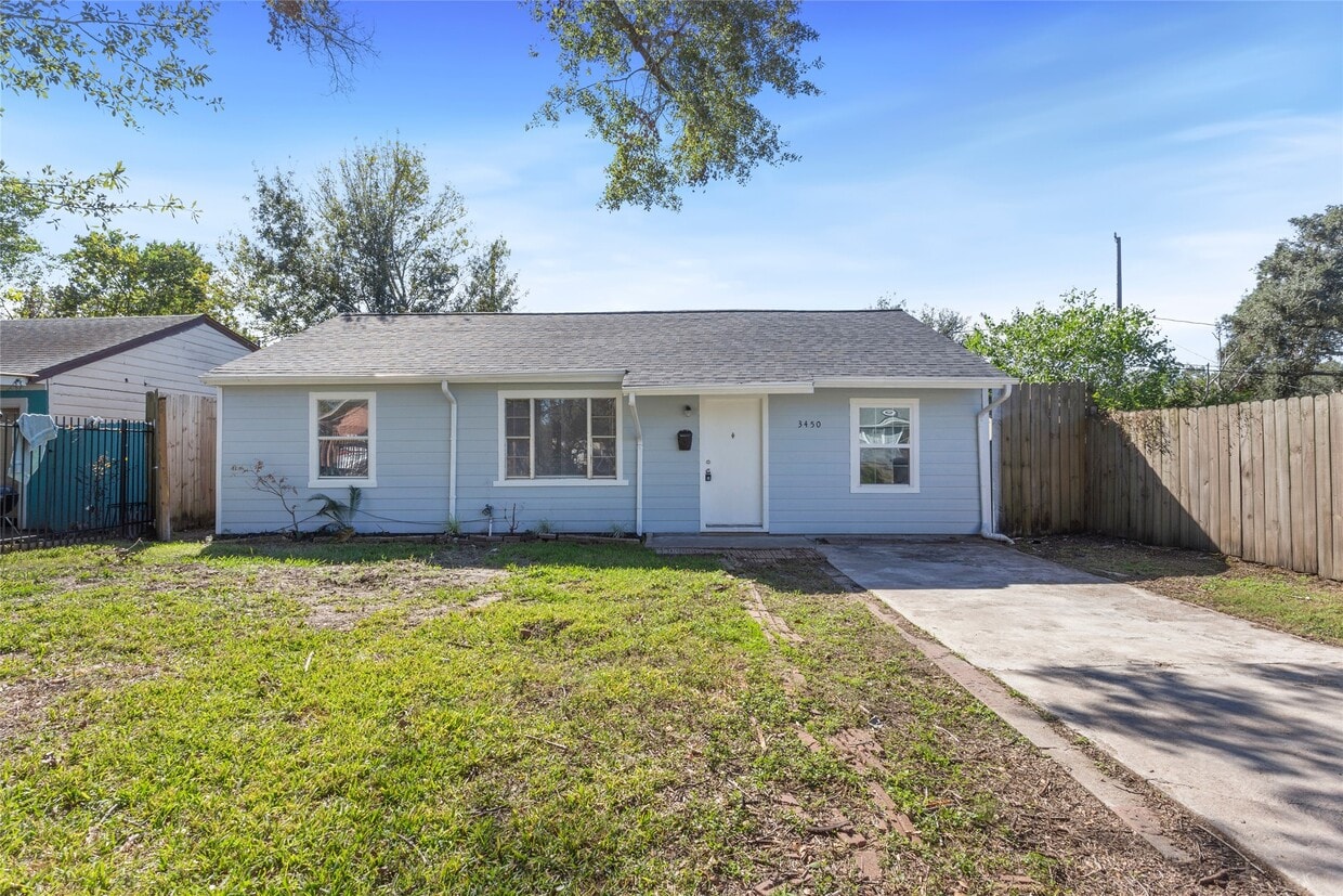 Foto principal - 3450 Lydia St