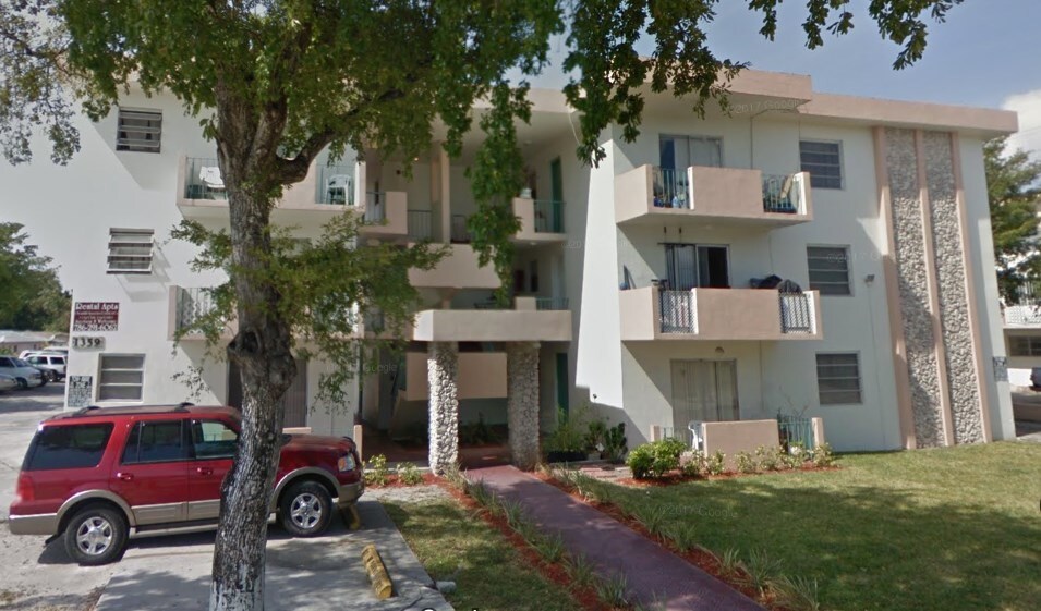 Primary Photo - 1359 NE 127th St