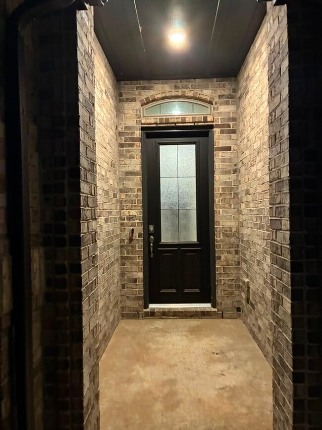 Building Photo - 18218 Bluebird Br Ln