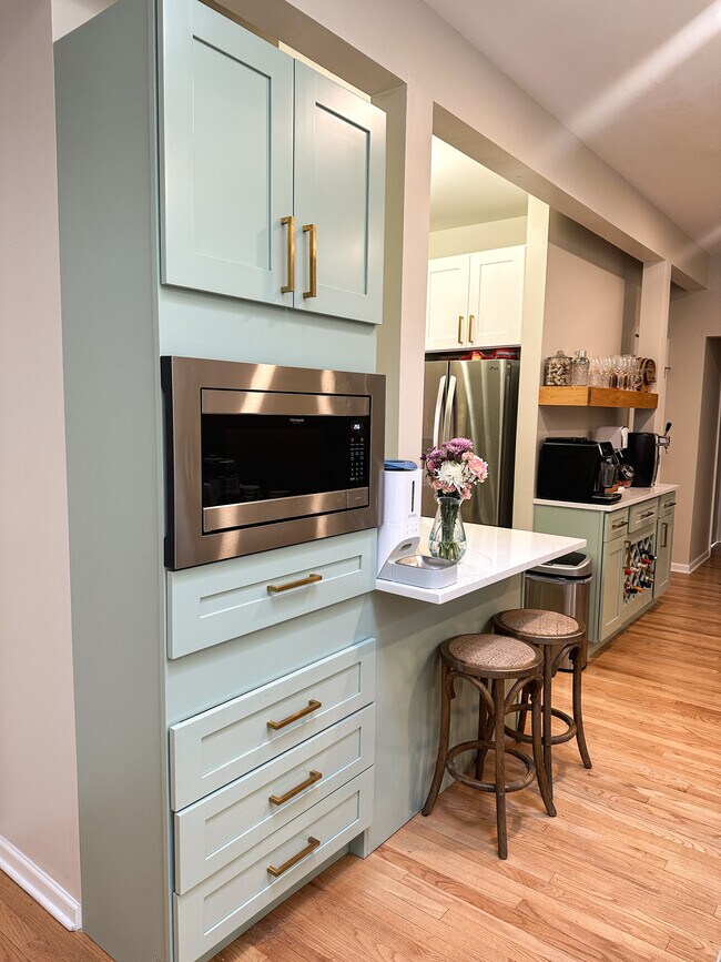 Photo - 1508 W Diversey Pky Apartments