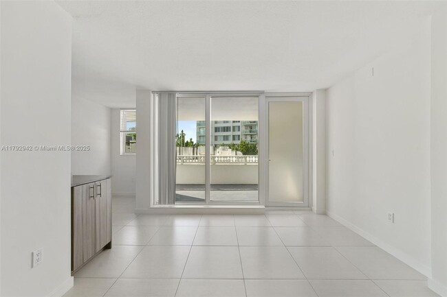 Foto del edificio - 910 West Ave
