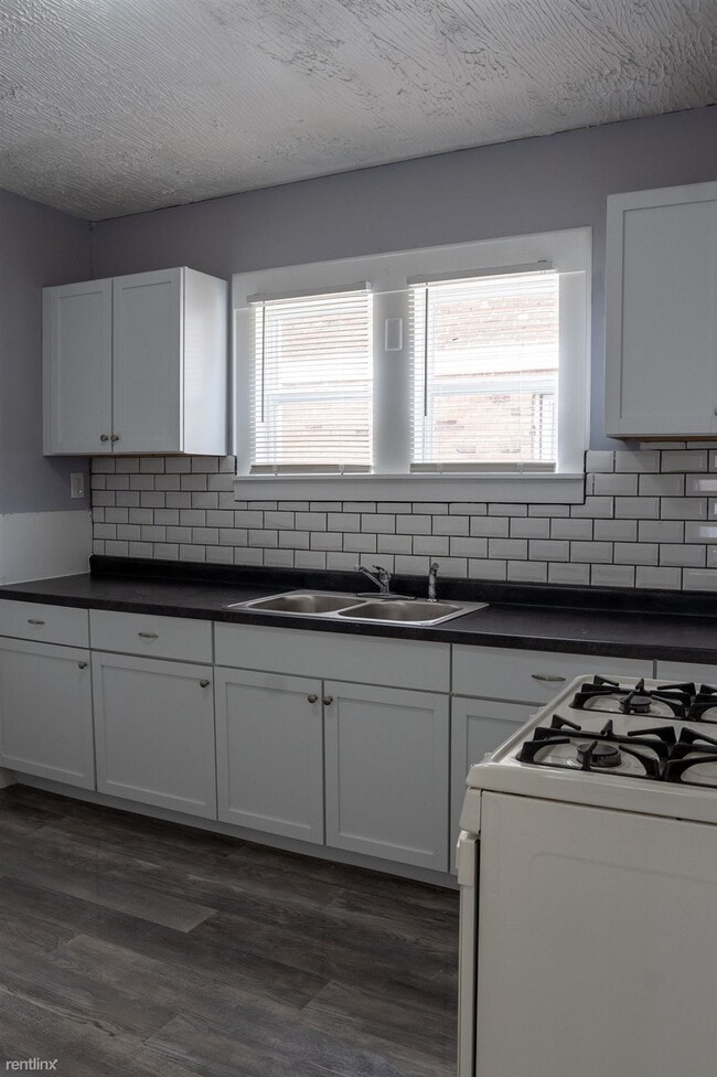 Building Photo - 3 br, 1 bath Duplex - 5080 Devonshire Road 1