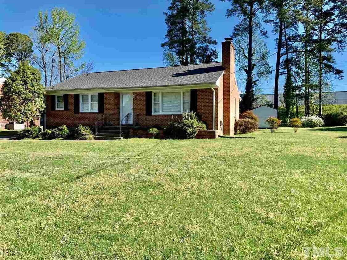 Primary Photo - 1234 Oakridge Ave