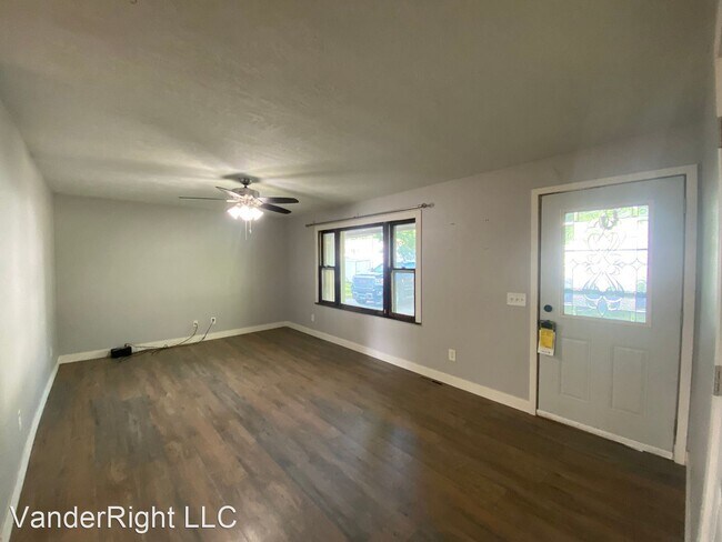 Building Photo - 3 br, 1 bath House - 104 S Needles Dr