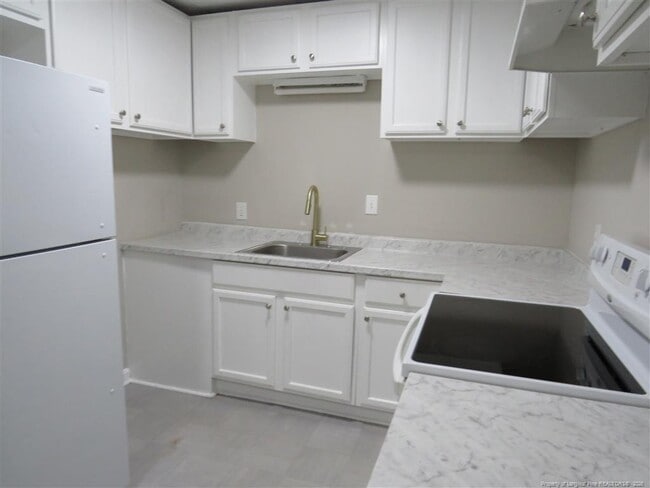 Building Photo - 1608 Fayette Ave