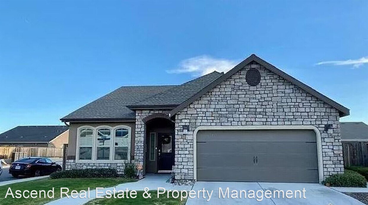 9129 Red Pine Dr, Shafter, CA 93263 House Rental in Shafter, CA