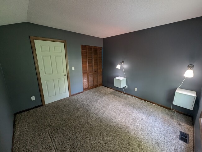 Building Photo - 6230 Crofton Dr
