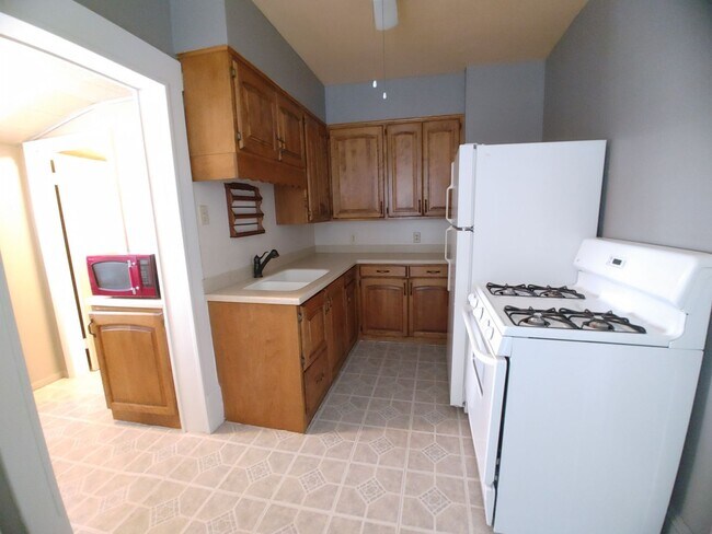 Foto del edificio - 2 Bedroom House with Fenced in Yard!