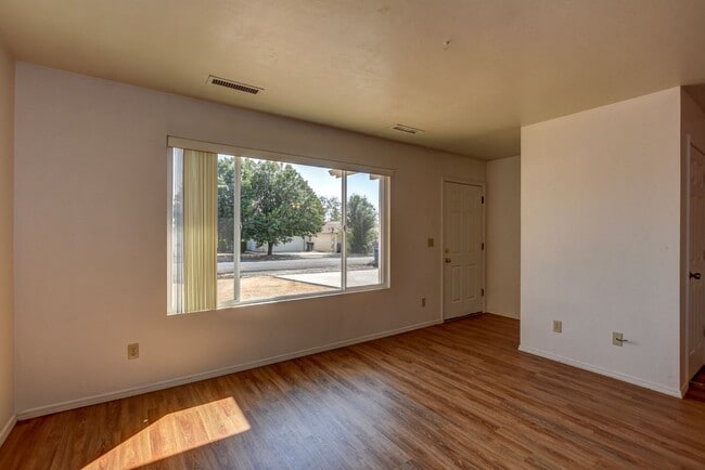 Building Photo - 6284 N Buckboard Dr