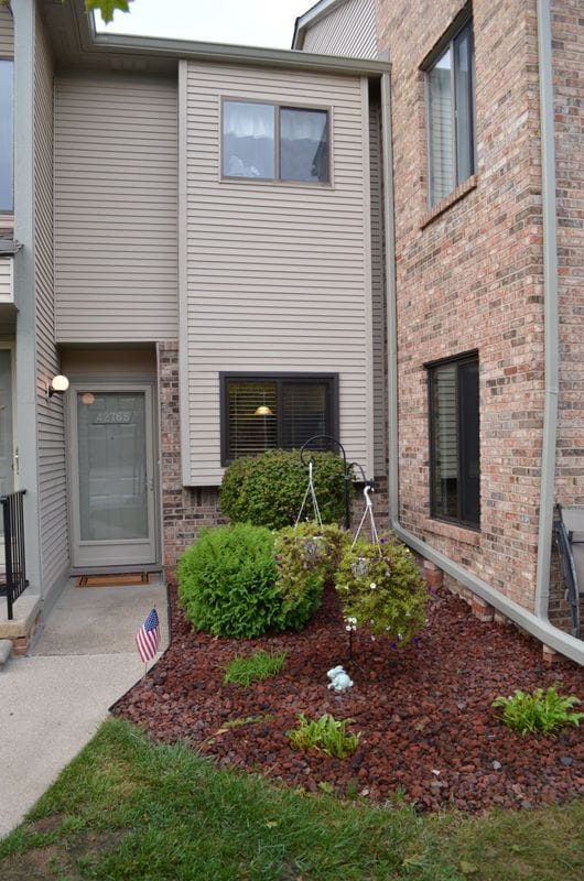 Photo - 42765 Lilley Pointe Dr Apartment