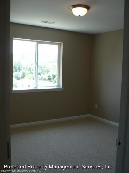 Building Photo - 640 Alder Ridge Ln