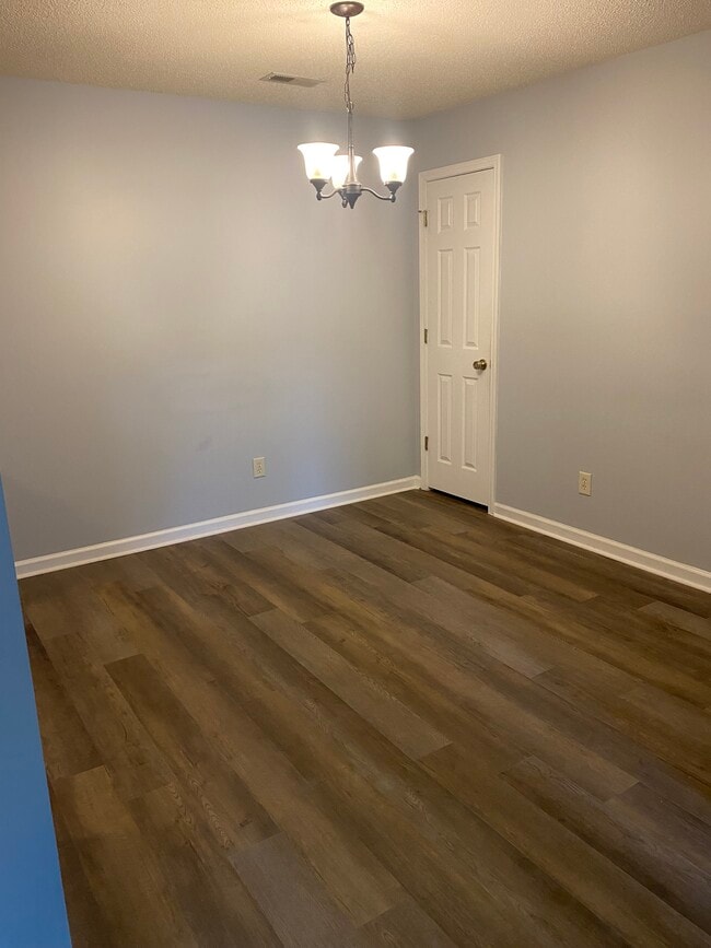 Building Photo - 802 Moultrie Ct