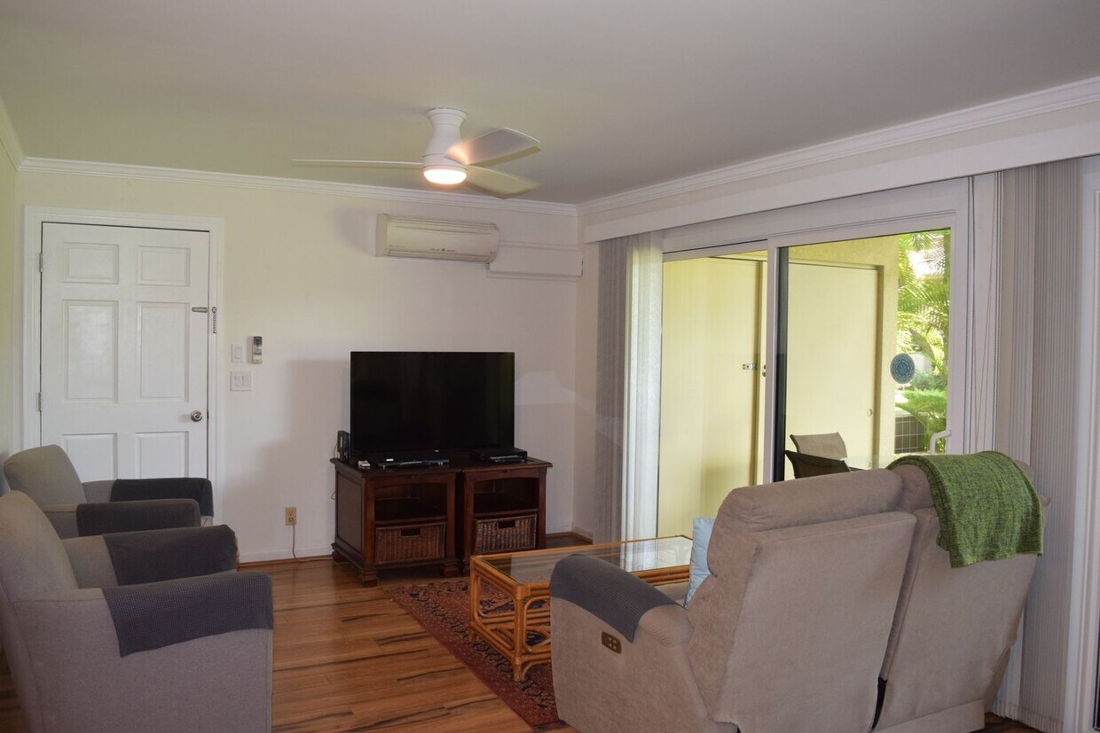 Primary Photo - Maui Gardens 2 bedroom 1.5 bath ground flo...