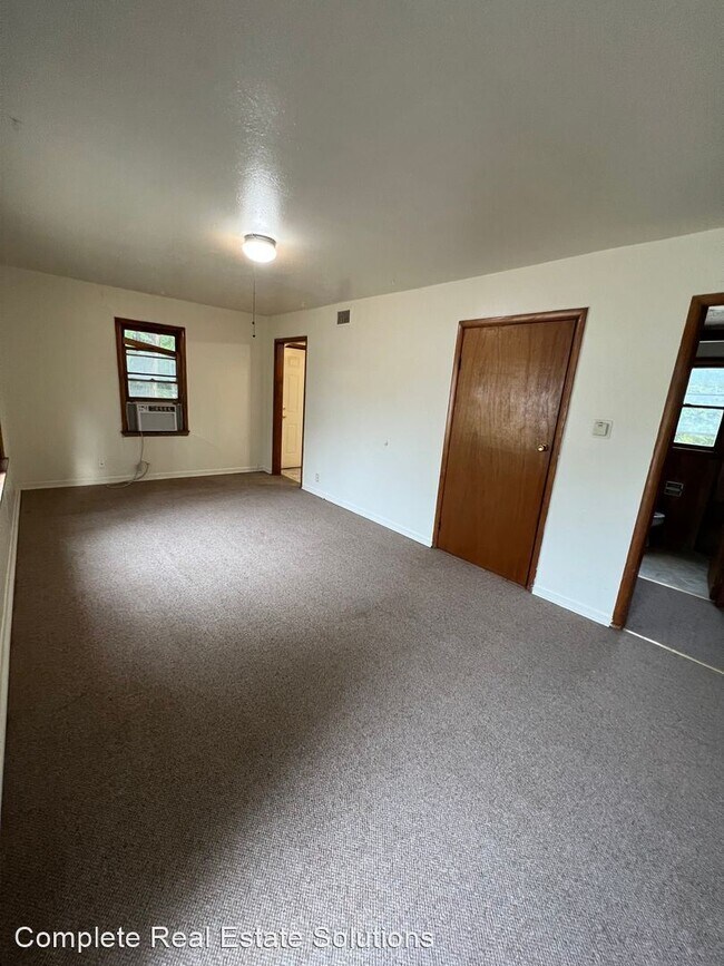Building Photo - 2 br, 1 bath House - 1028 Moss Circle