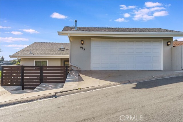 Building Photo - 992 Oriole Dr