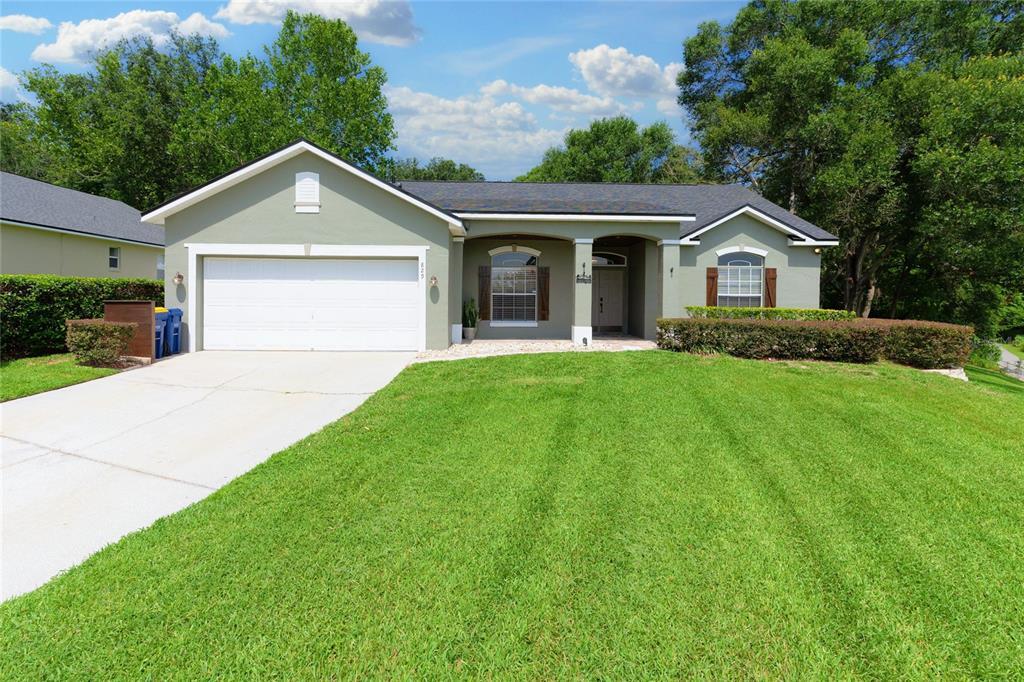 Primary Photo - 829 High Pointe Cir