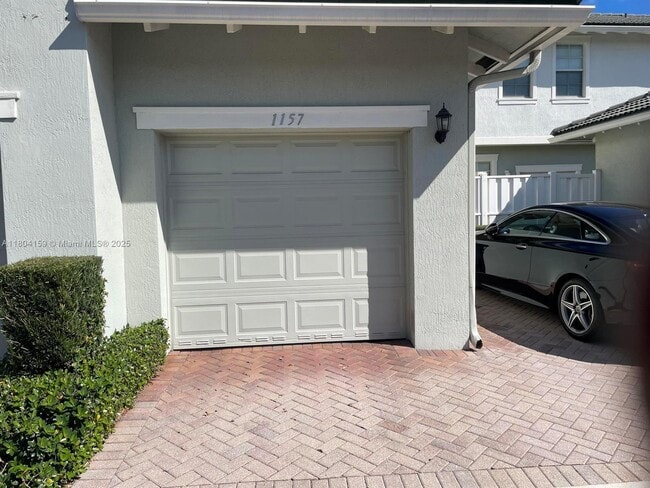 Building Photo - 1157 NW 18th Ave