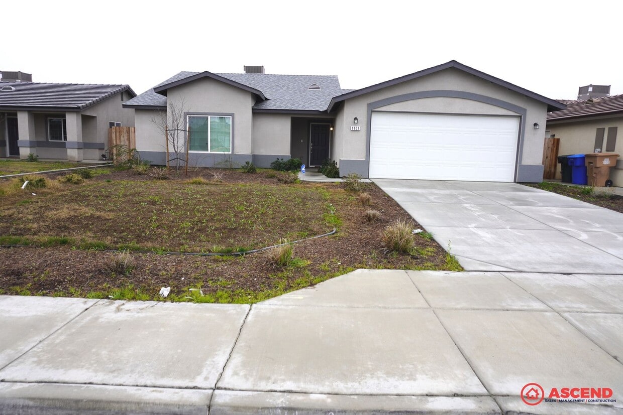 Primary Photo - Beautiful Home Located in the Southeast!