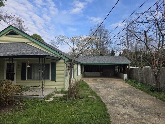 Building Photo - 1007 Olsen Ave